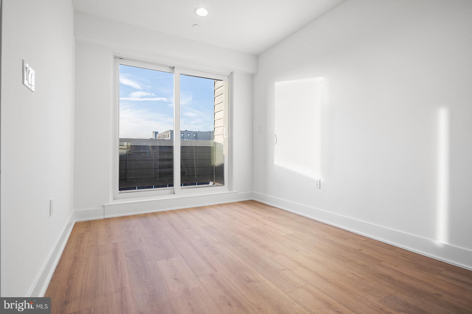 1540 FRANKFORD AVENUE 4D