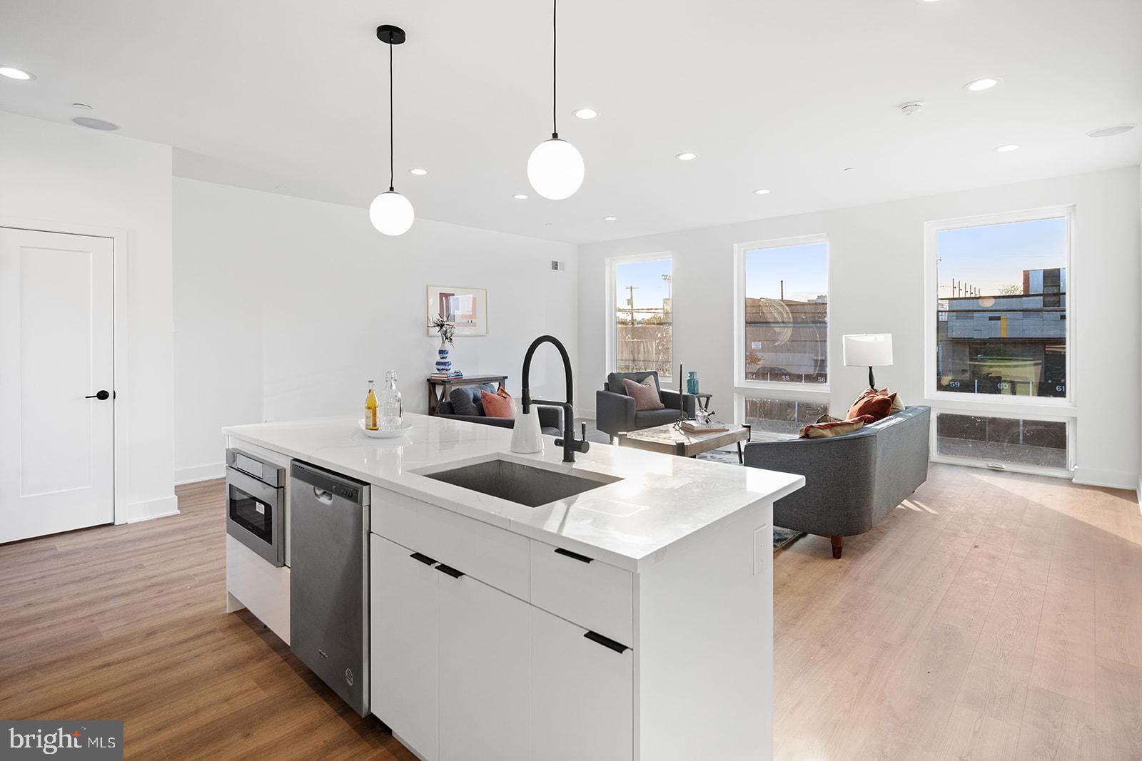 1540 FRANKFORD AVENUE 4D