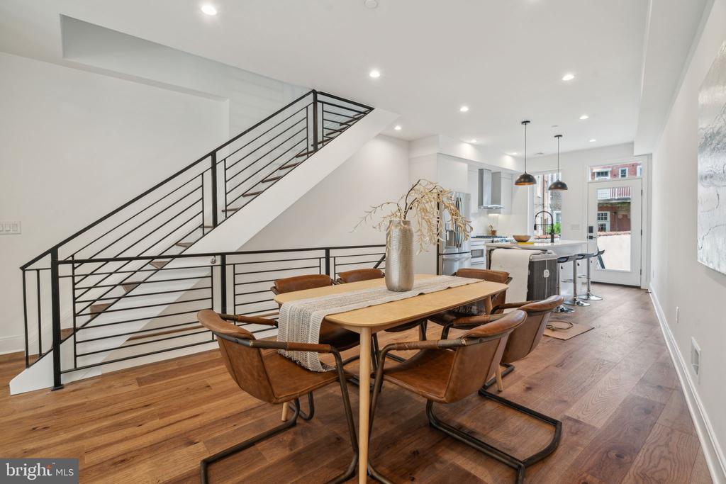 323 GERRITT STREET