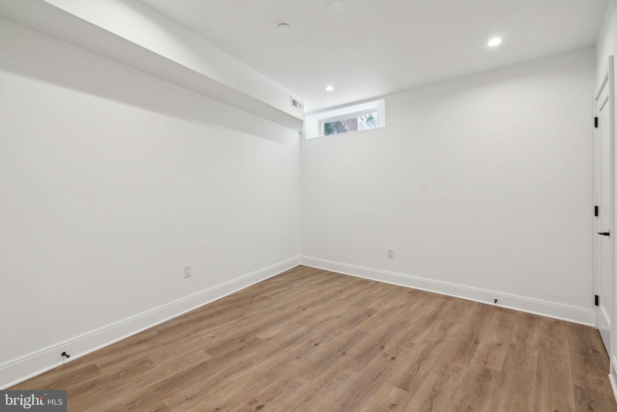 323 GERRITT STREET