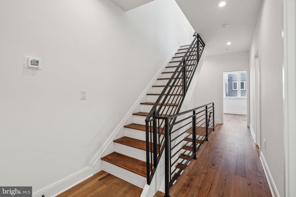 323 GERRITT STREET