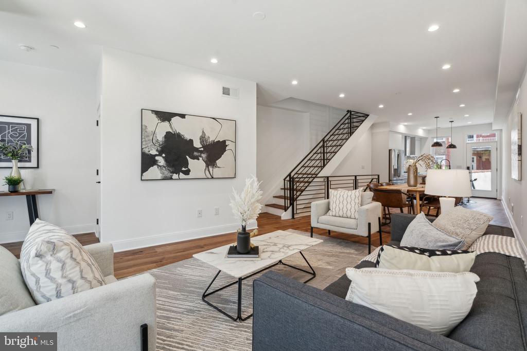 323 GERRITT STREET