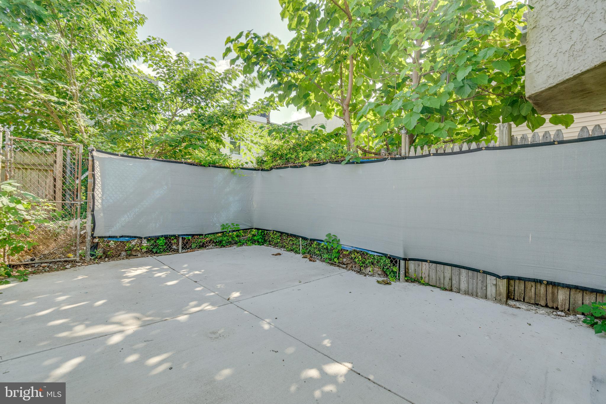 2330 W SEYBERT STREET