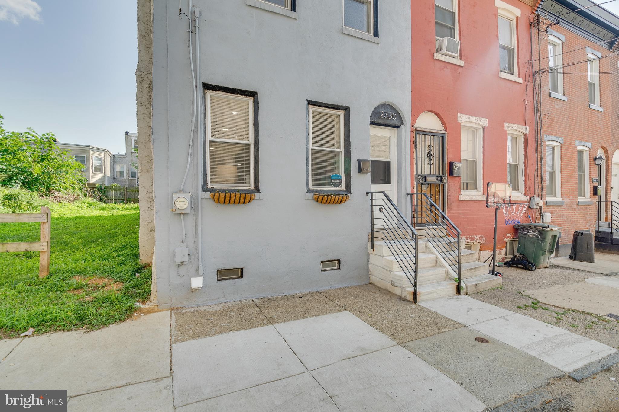 2330 W SEYBERT STREET