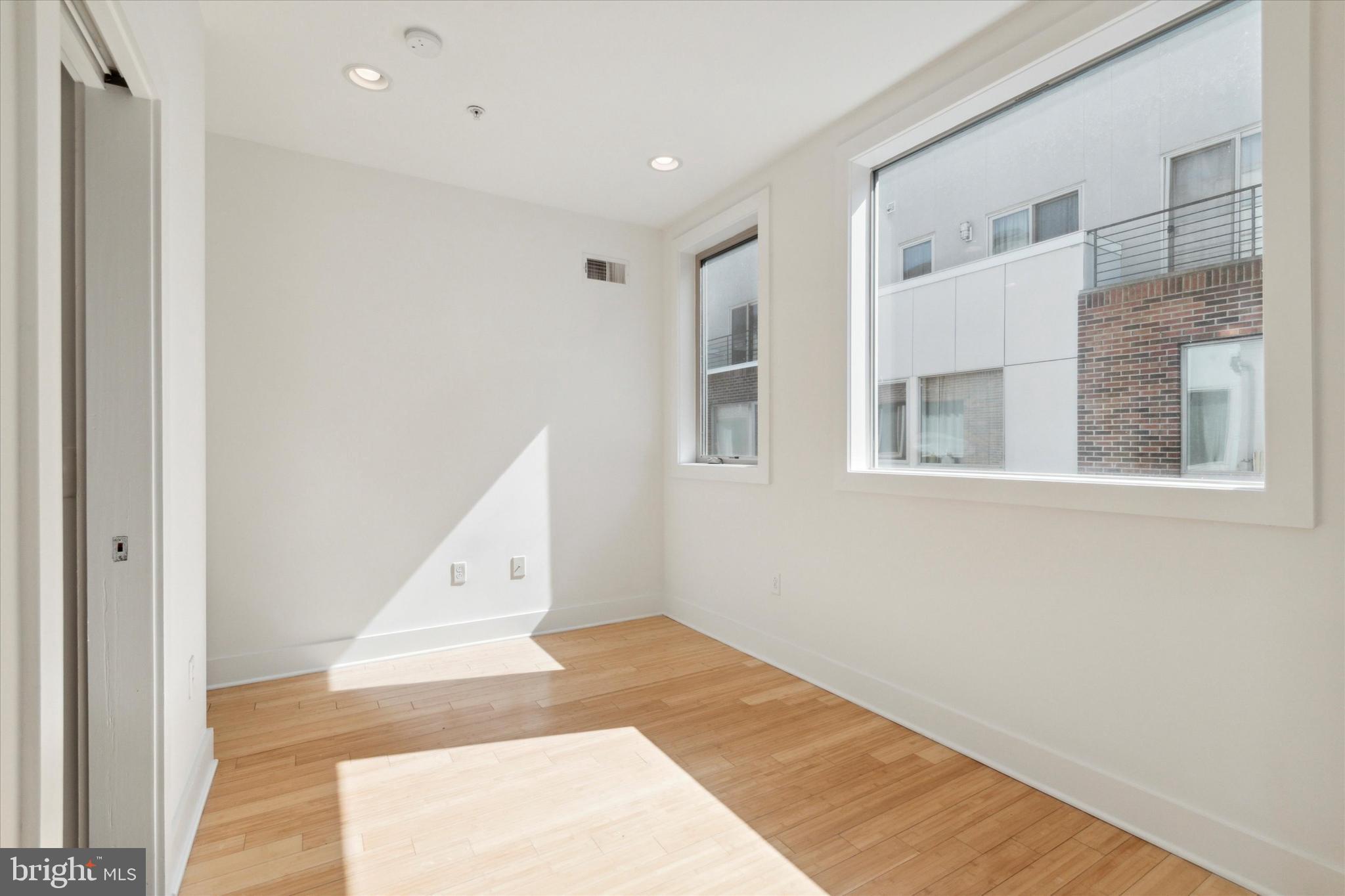 412 N FRONT STREET 21
