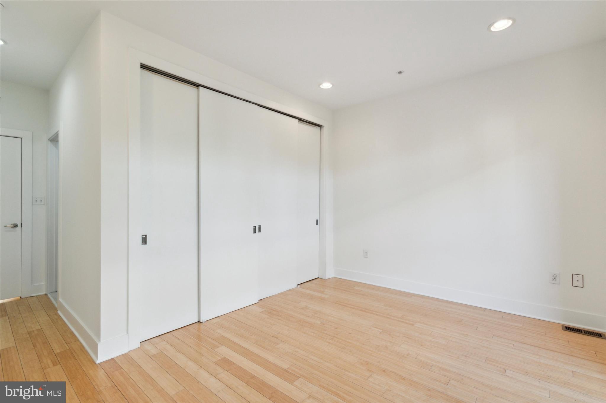 412 N FRONT STREET 21