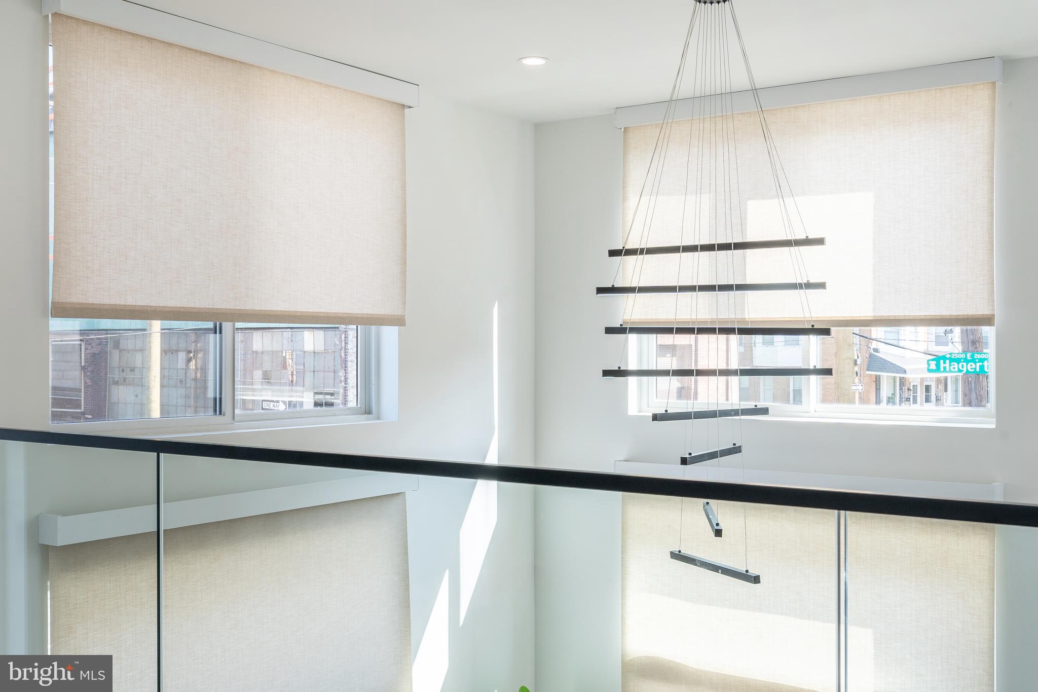 2610 E HAGERT STREET