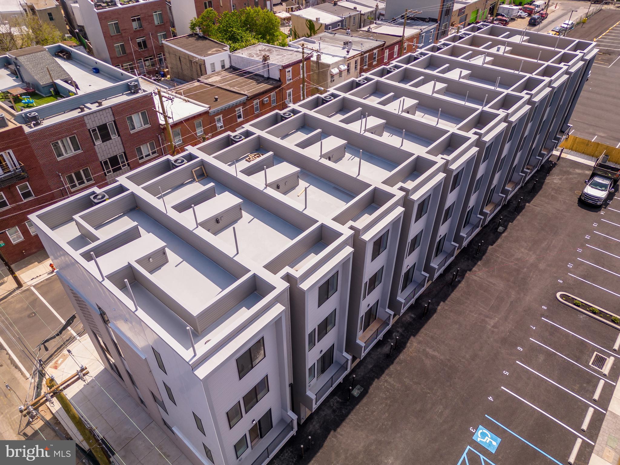 2610 E HAGERT STREET