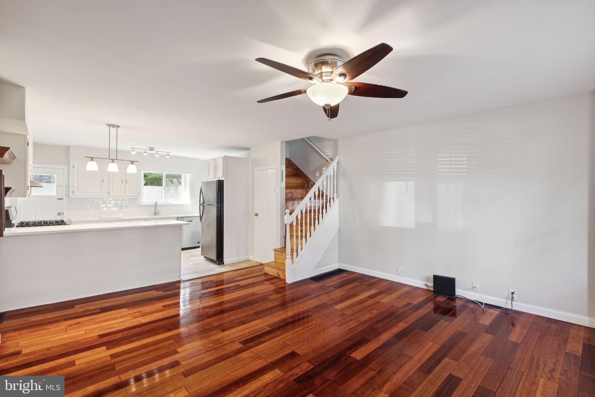 732 CARPENTER STREET