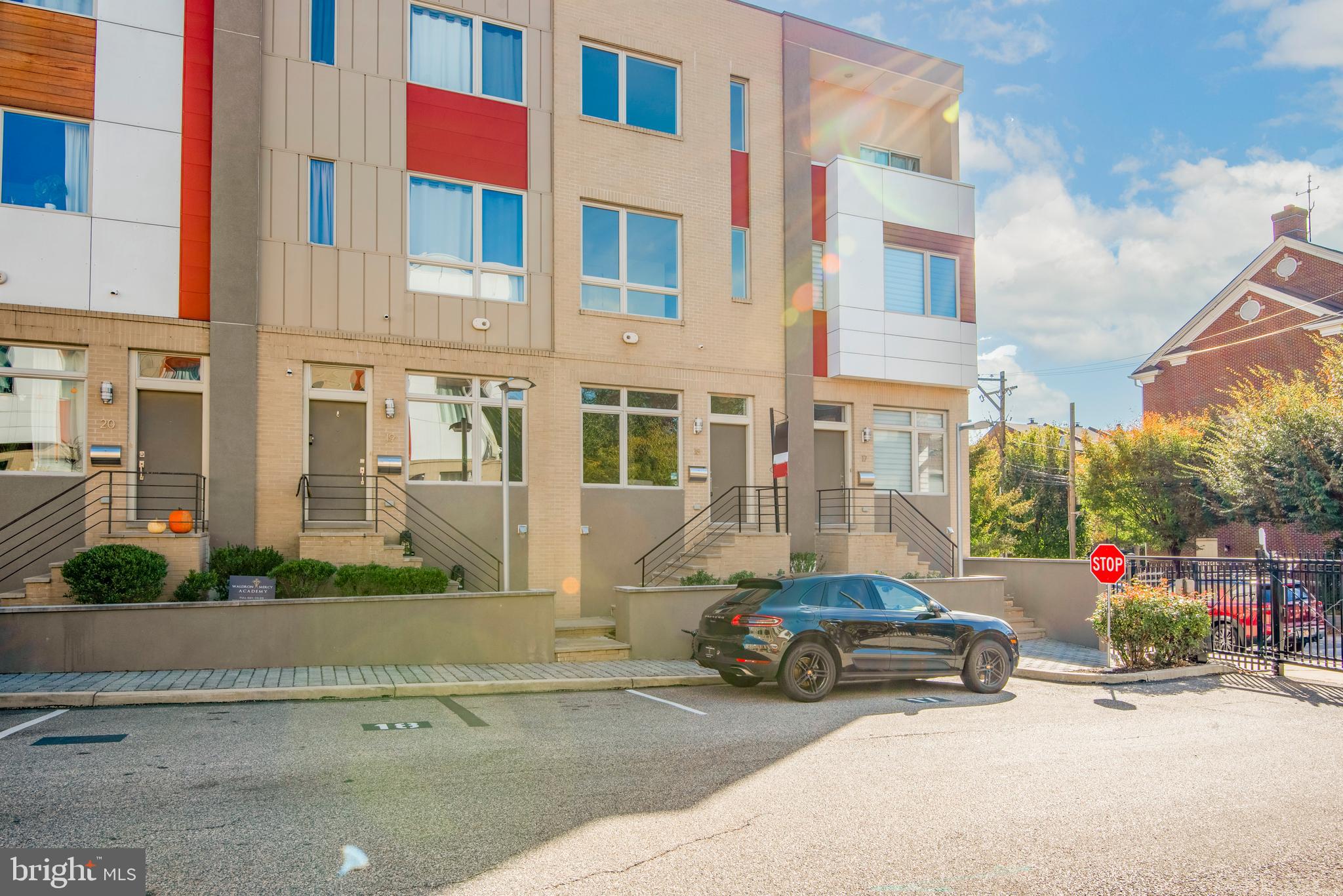 740 S COLUMBUS BOULEVARD 18