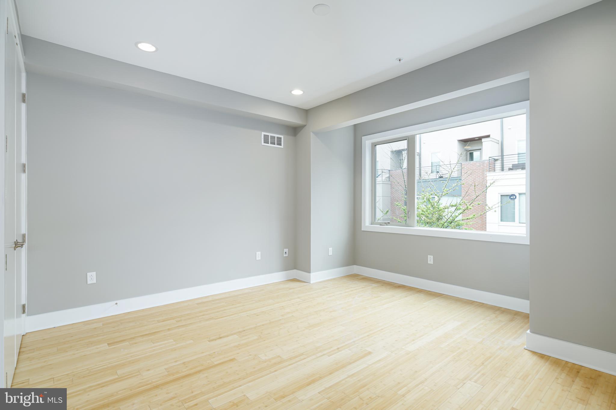 919 N 5TH STREET 22