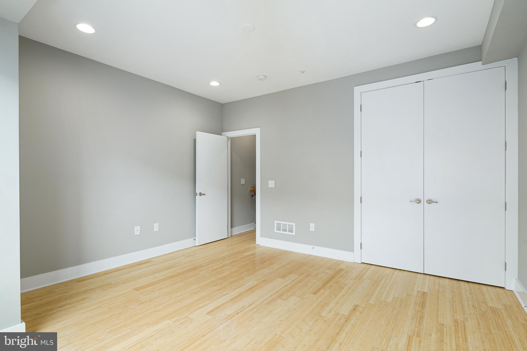 919 N 5TH STREET 22