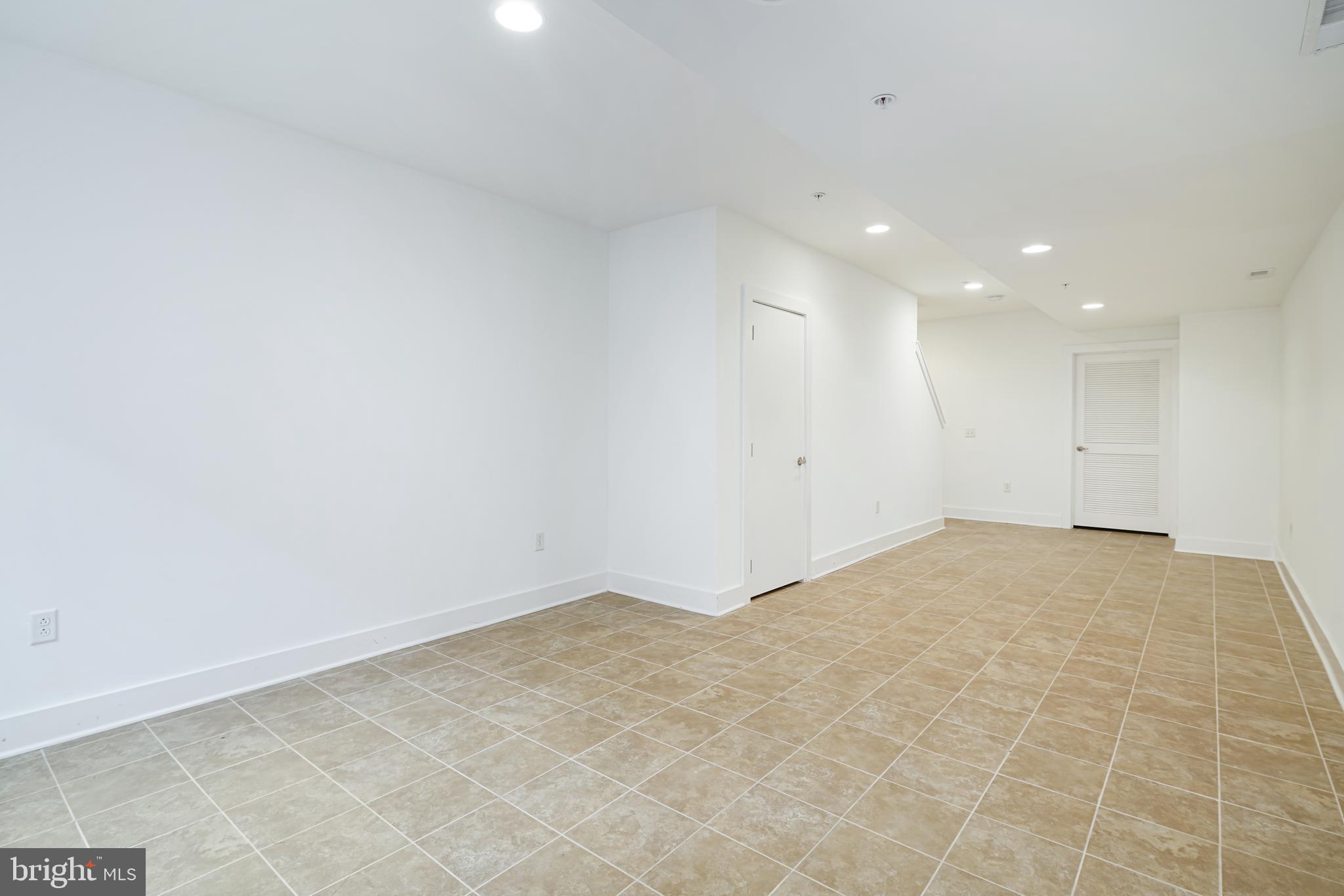 919 N 5TH STREET 22