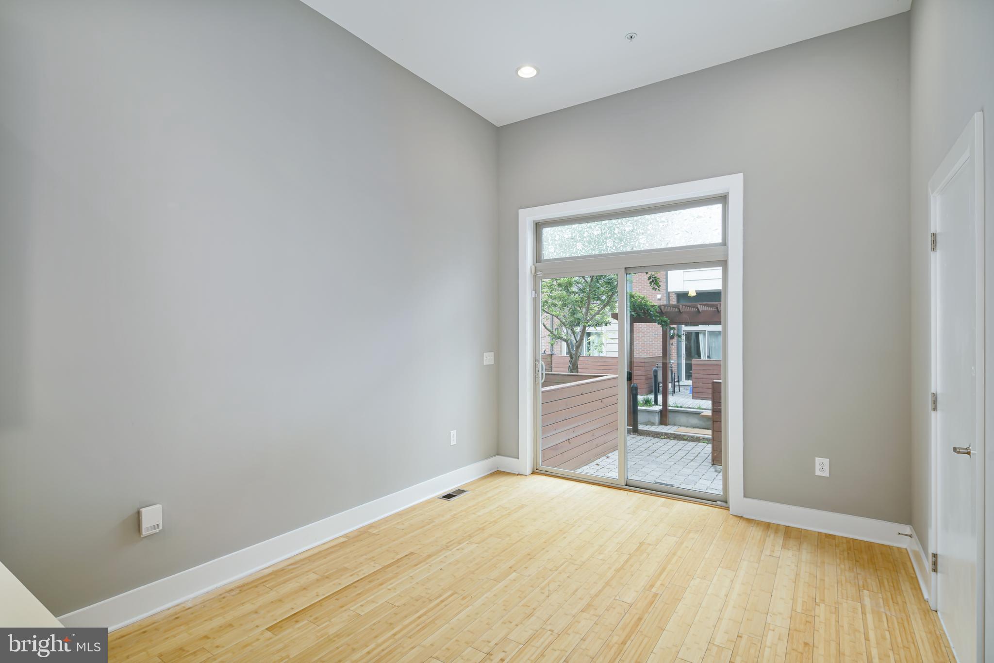 919 N 5TH STREET 22