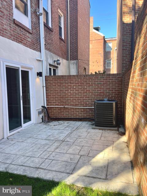737 BRADFORD ALLEY