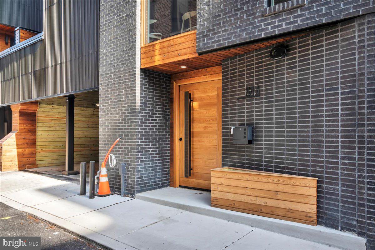 2129 ARCH STREET A