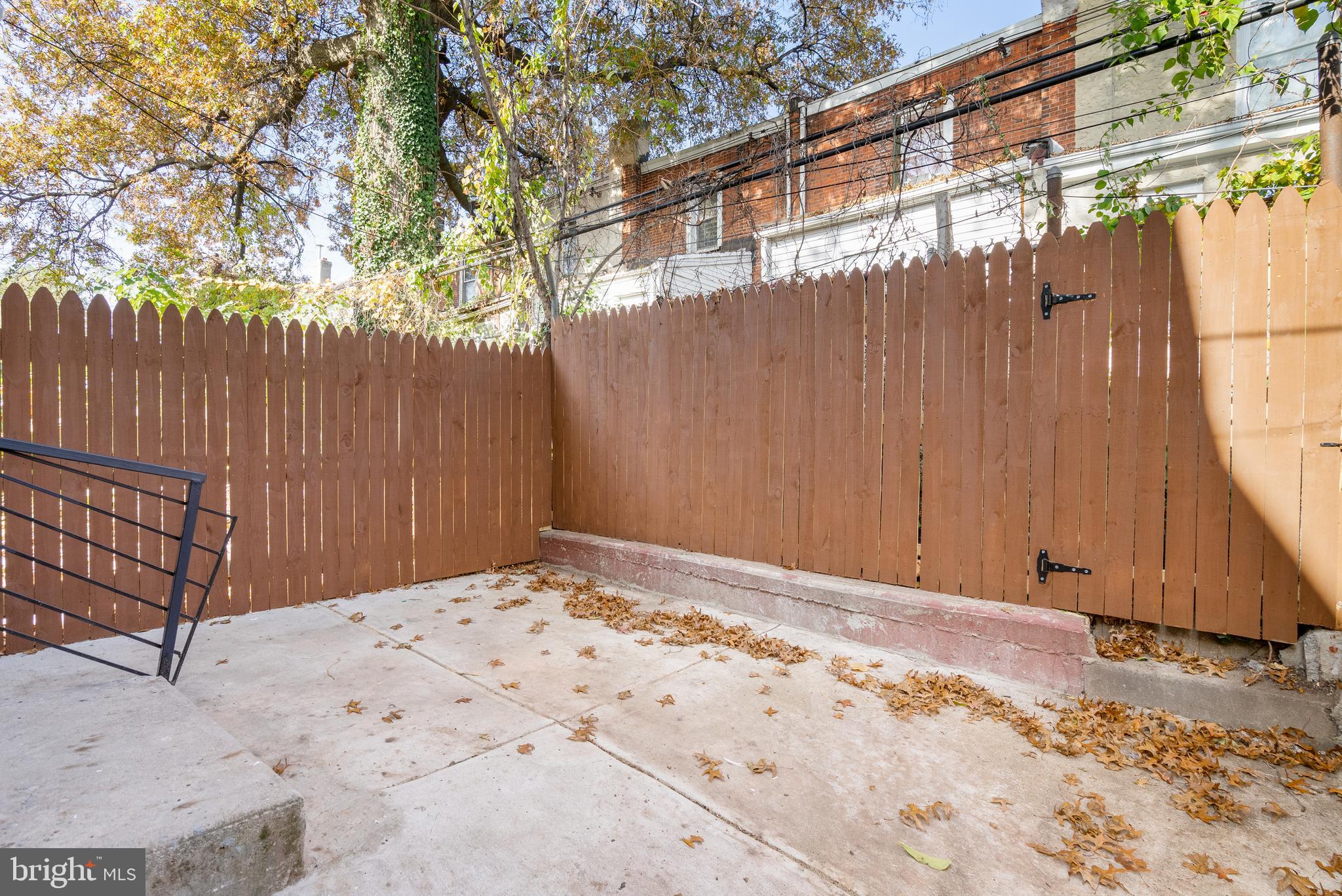5429 PINE STREET