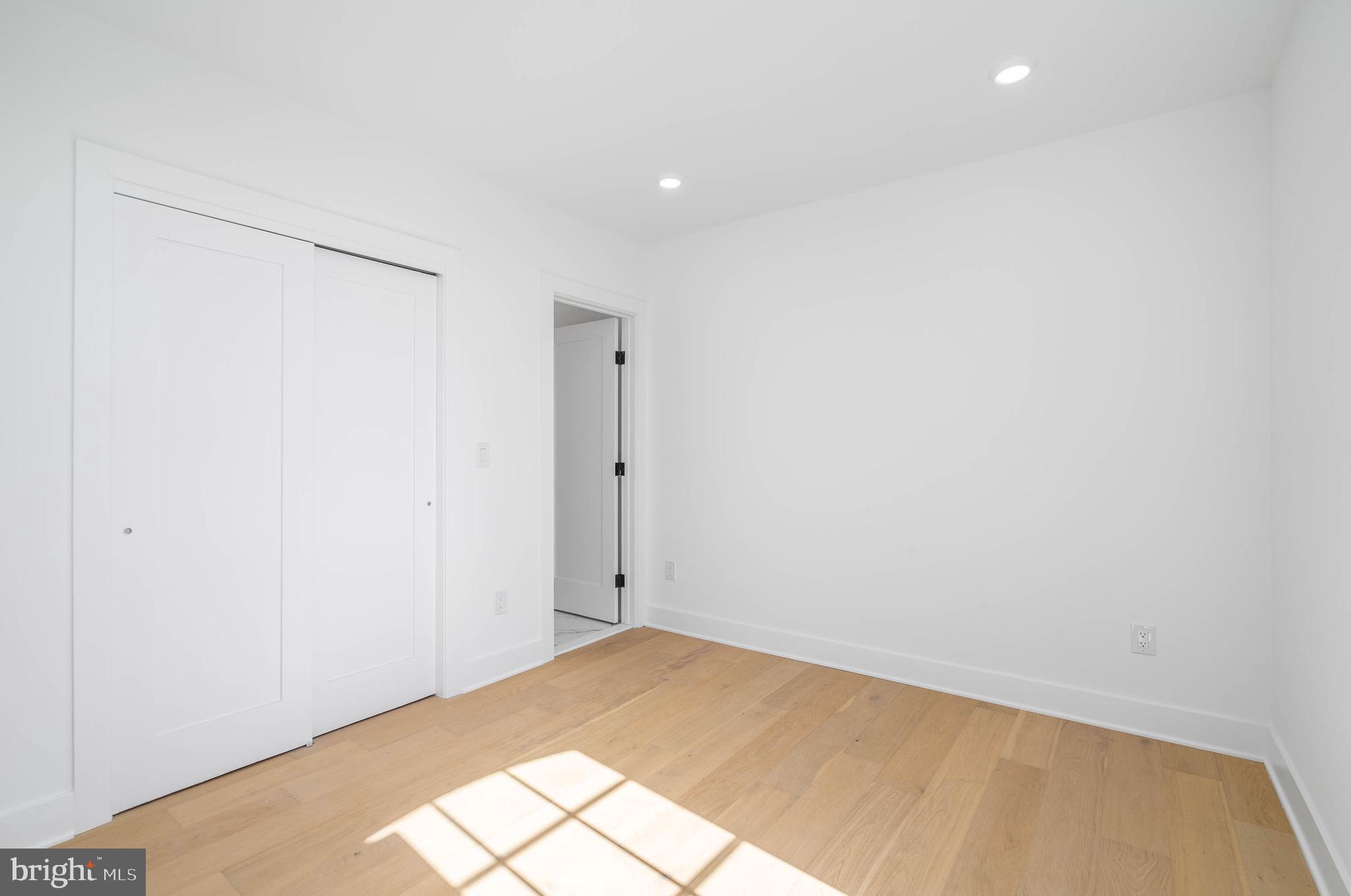 825 BAINBRIDGE STREET 302