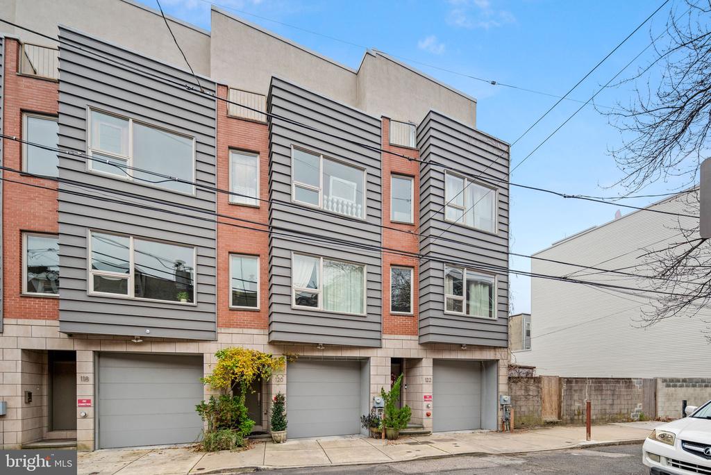 120 ELLSWORTH STREET