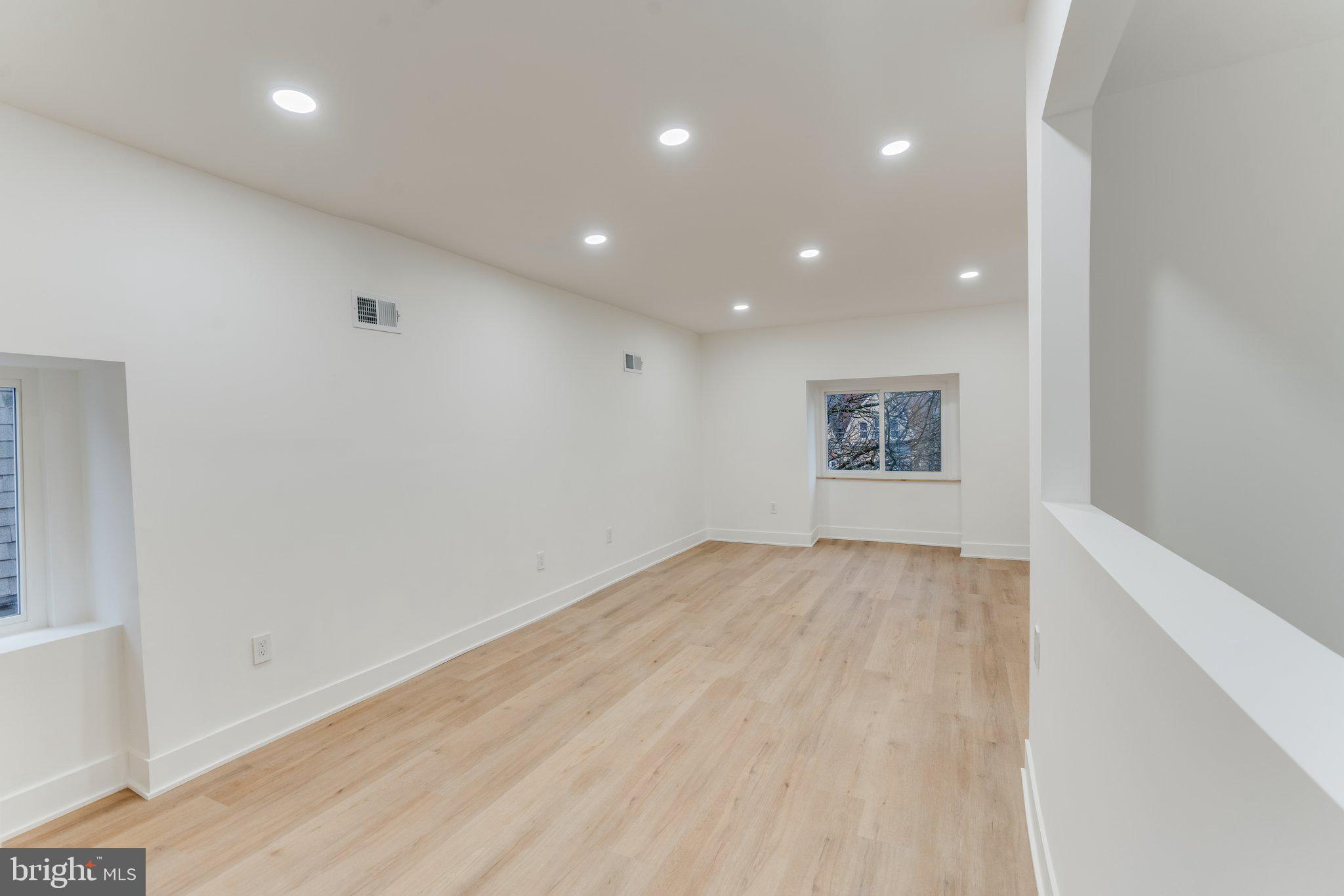 215 W PENN STREET