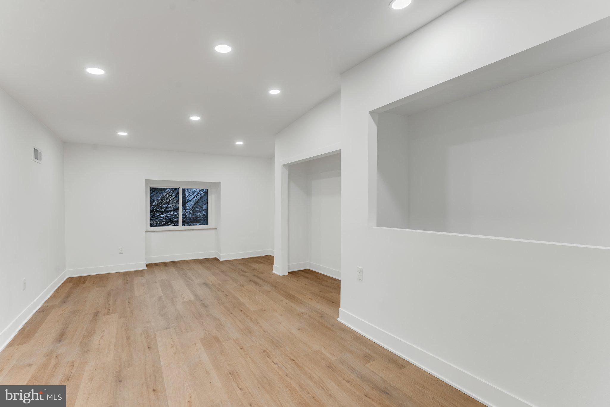 215 W PENN STREET