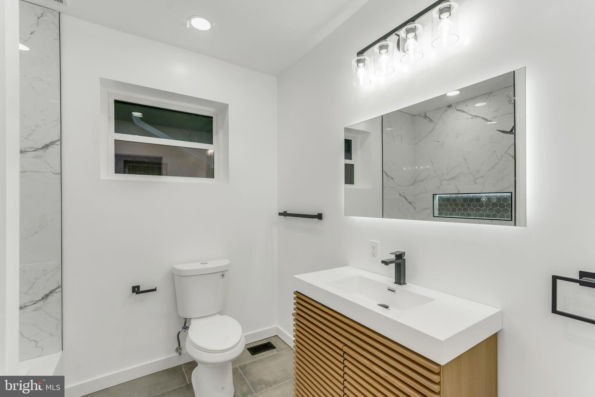215 W PENN STREET