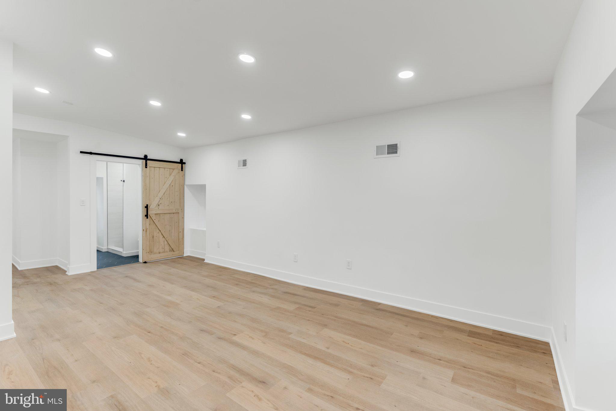 215 W PENN STREET