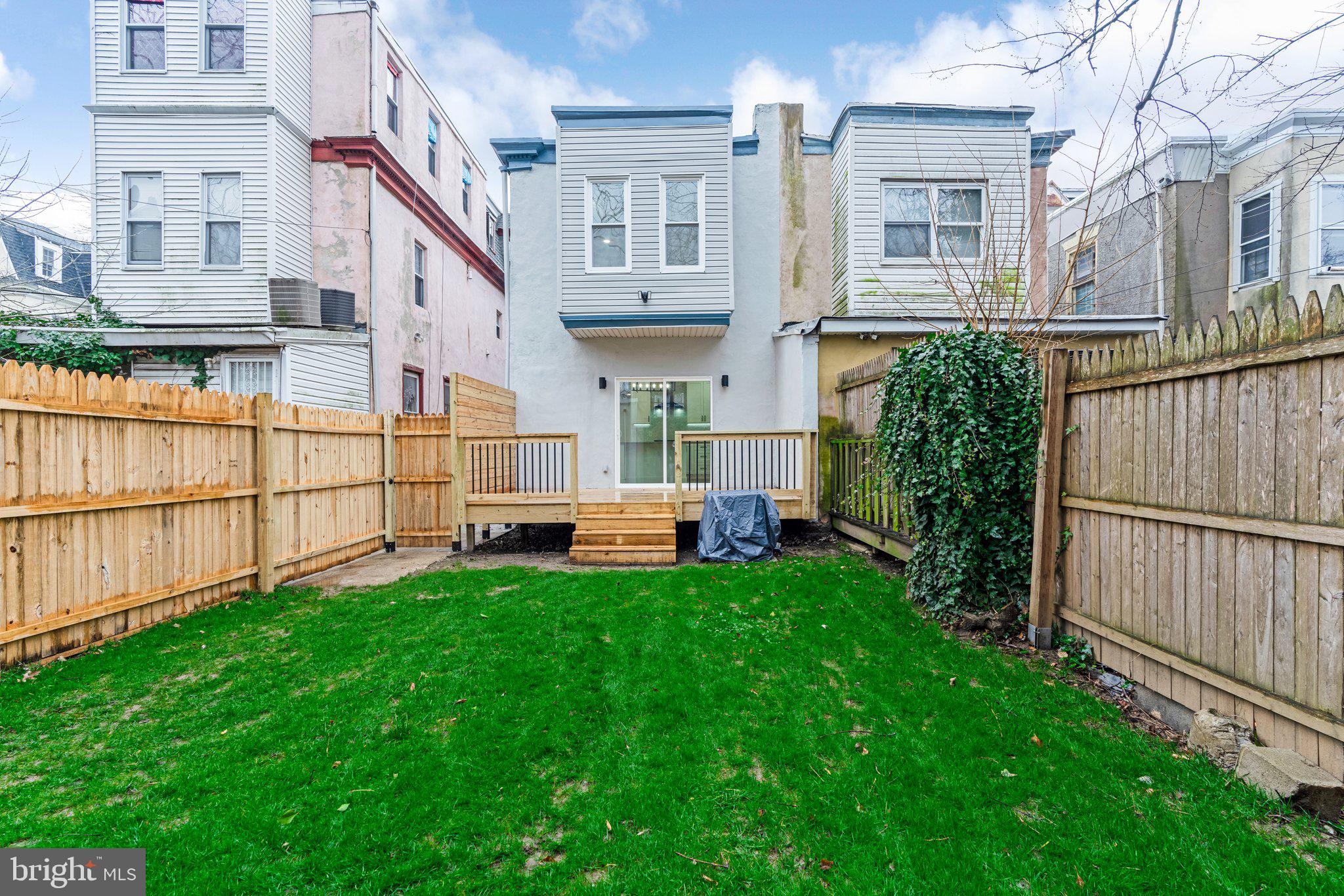 215 W PENN STREET
