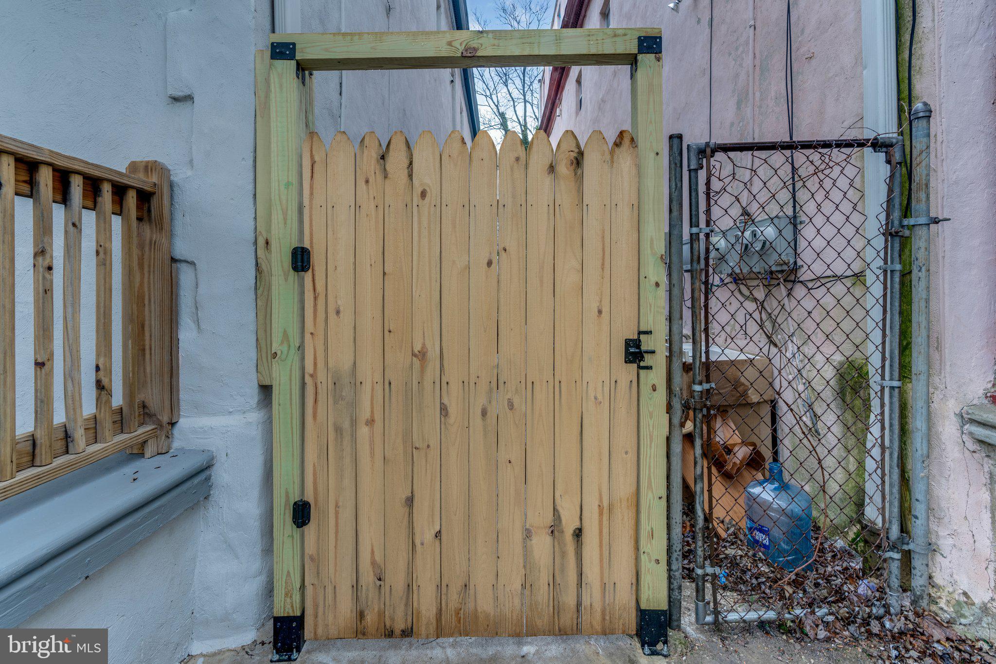 215 W PENN STREET