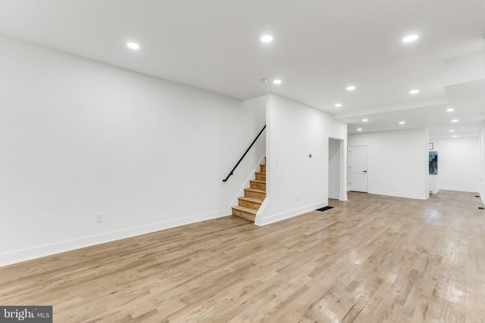215 W PENN STREET