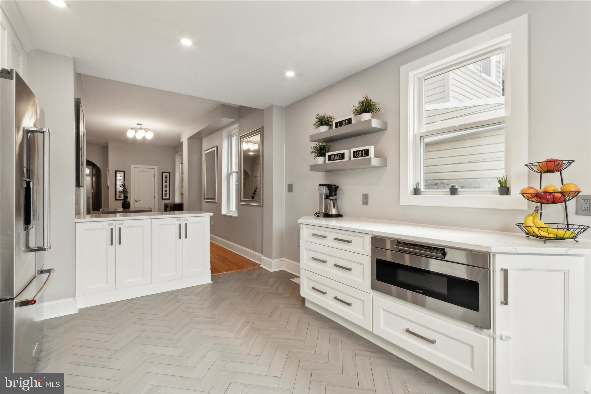 1312 E COLUMBIA AVENUE