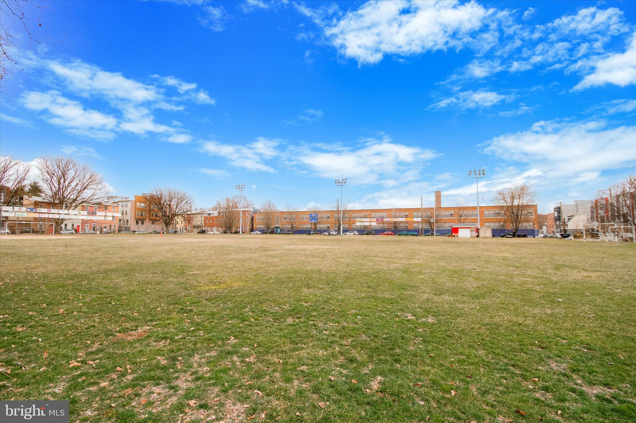 1312 E COLUMBIA AVENUE