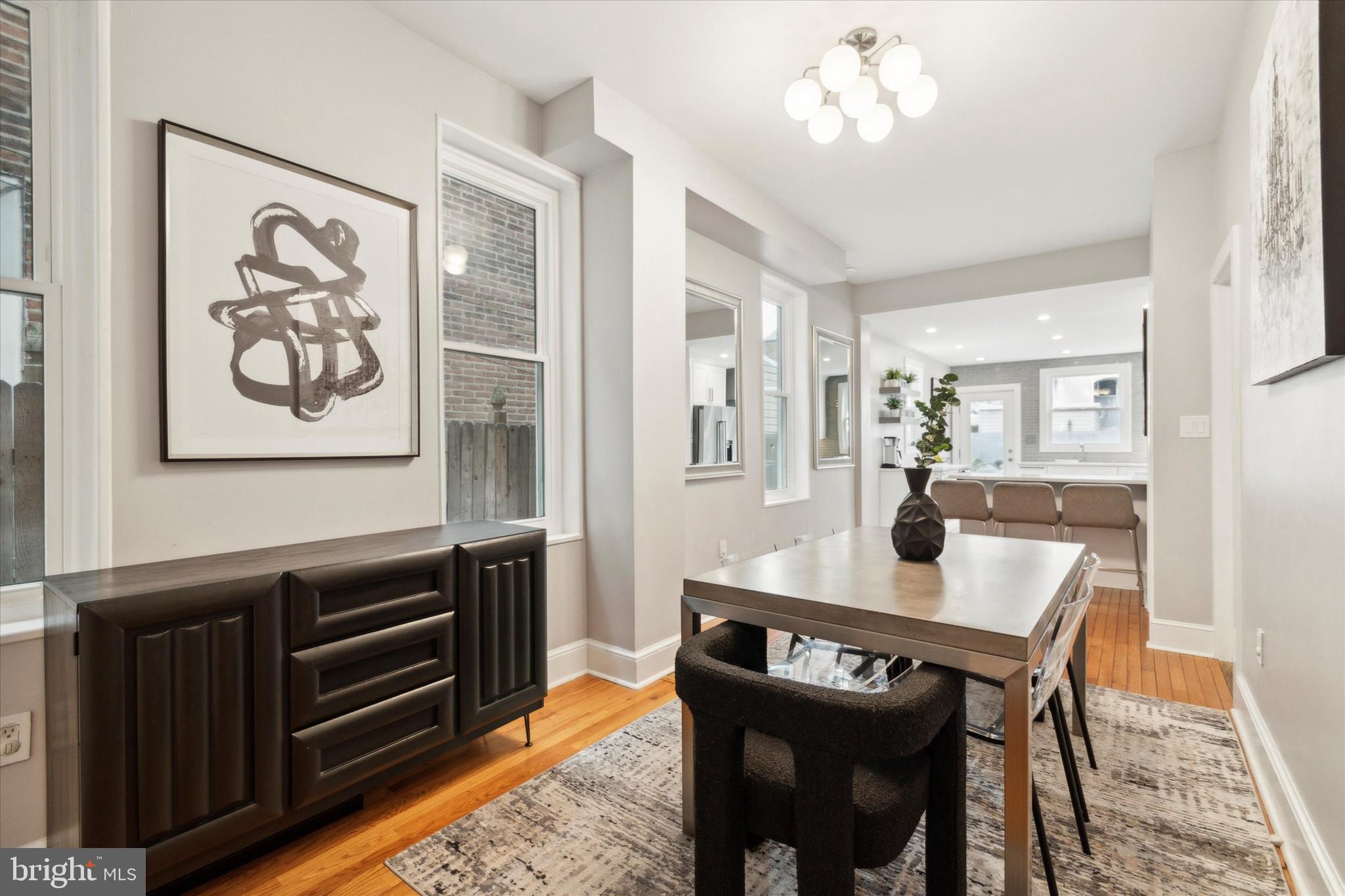 1312 E COLUMBIA AVENUE