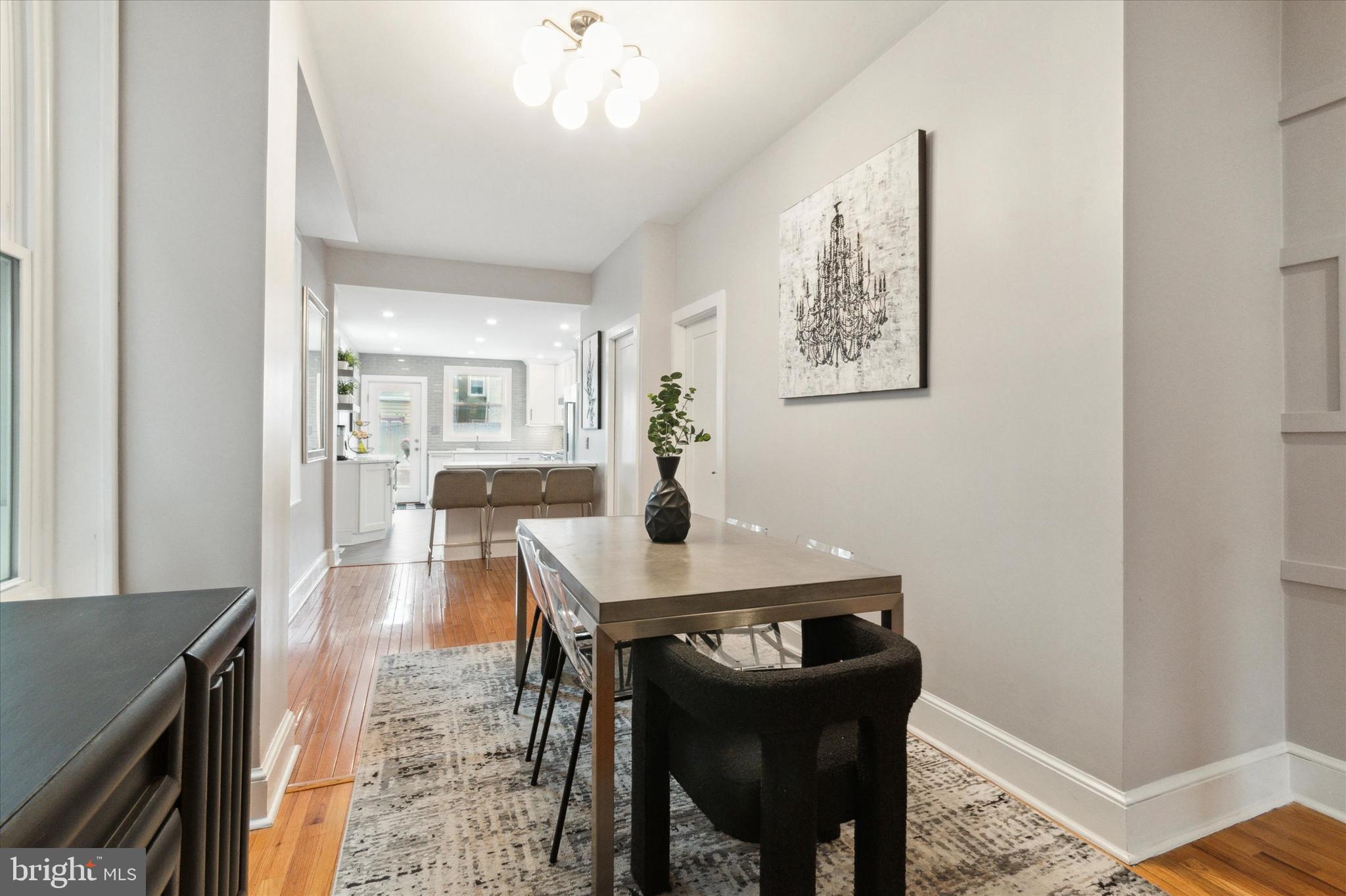 1312 E COLUMBIA AVENUE