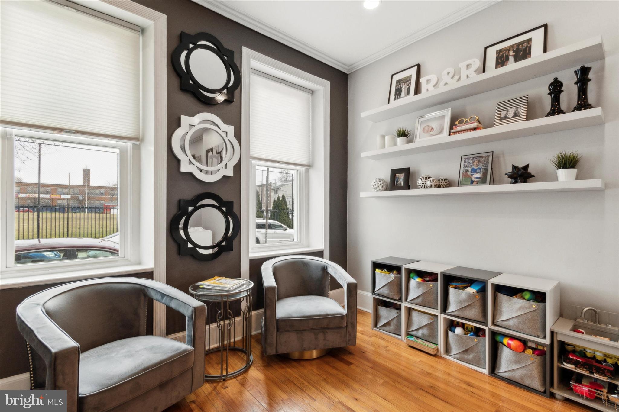 1312 E COLUMBIA AVENUE