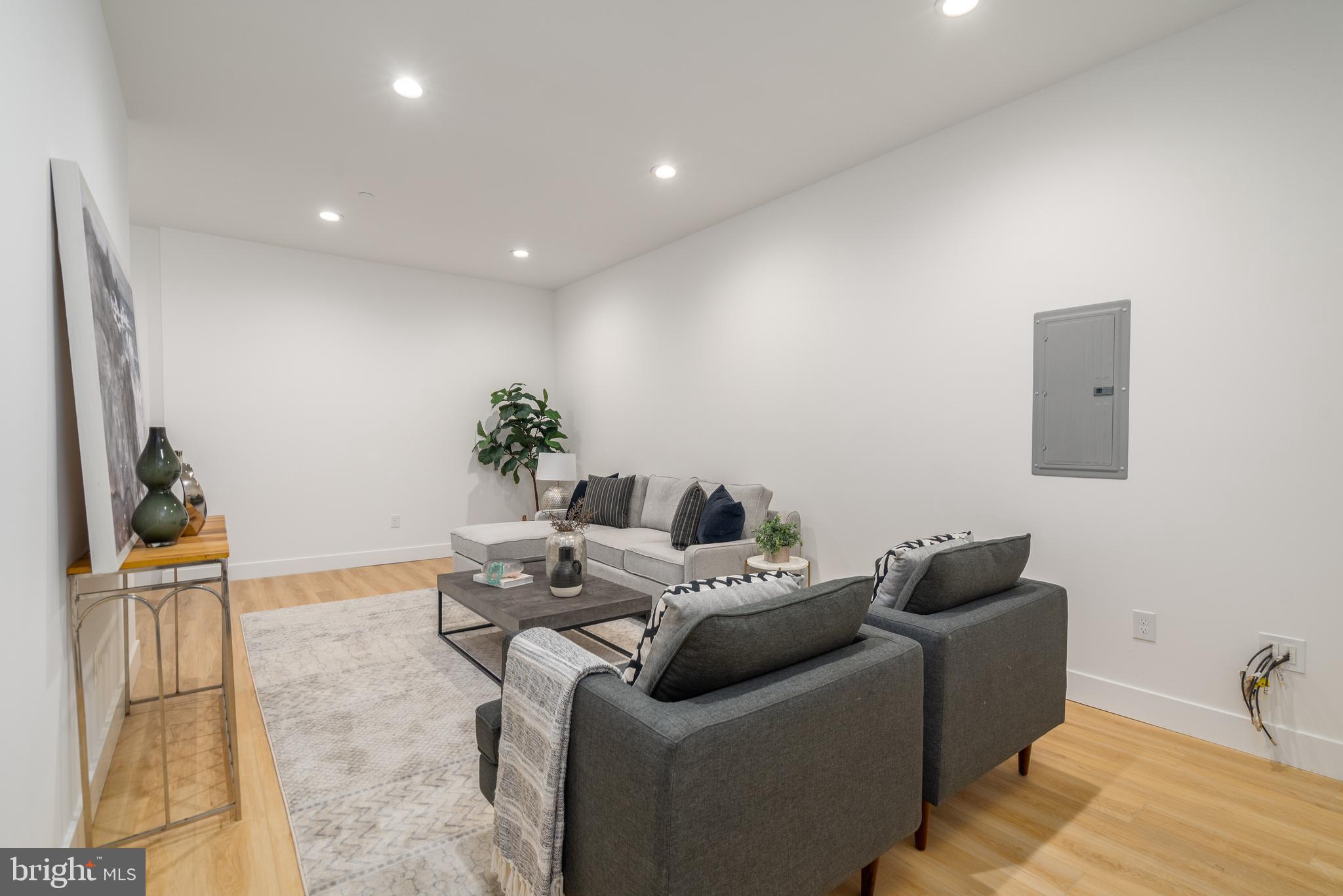 2628 WEBSTER STREET 32 1