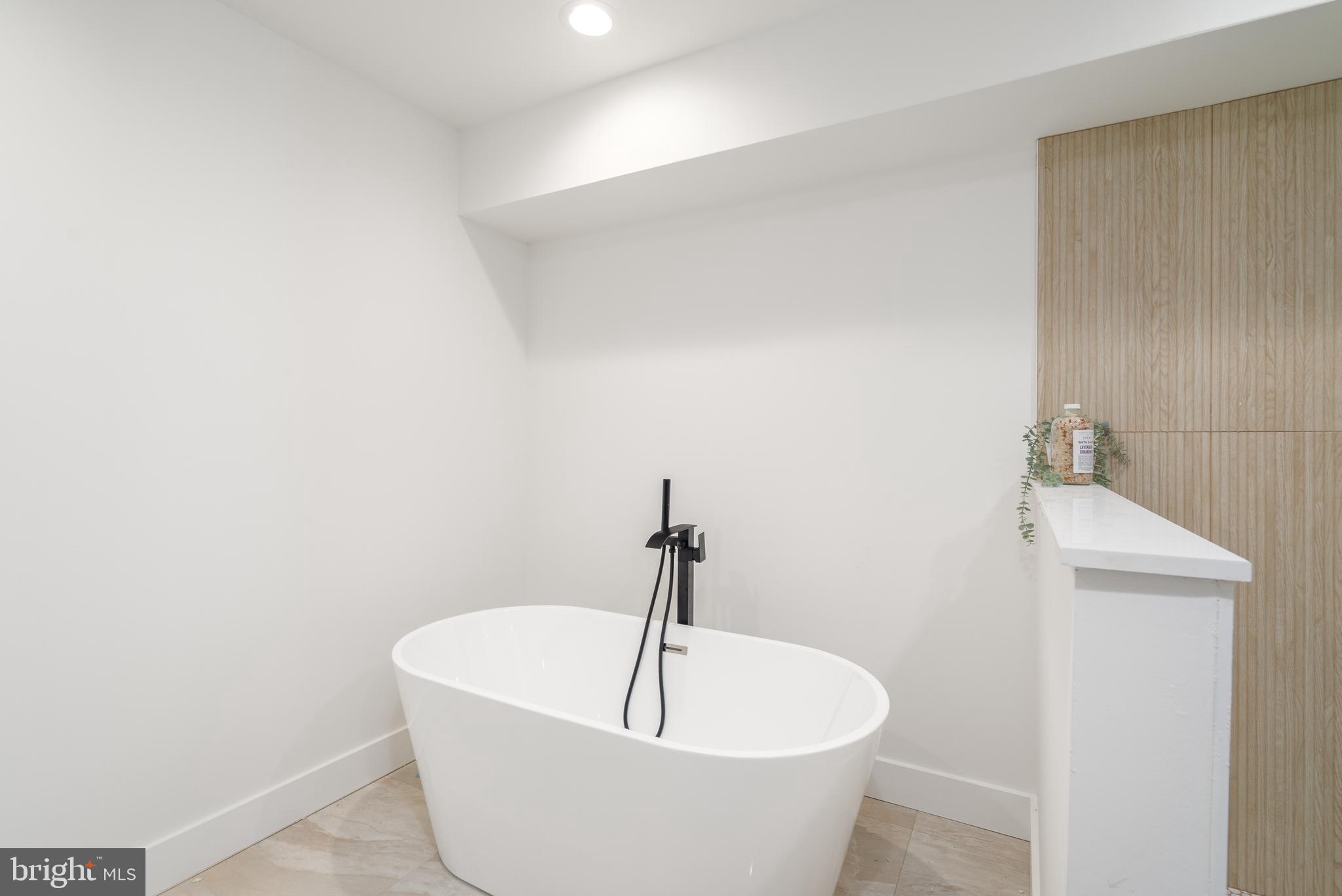 2628 WEBSTER STREET 32 1