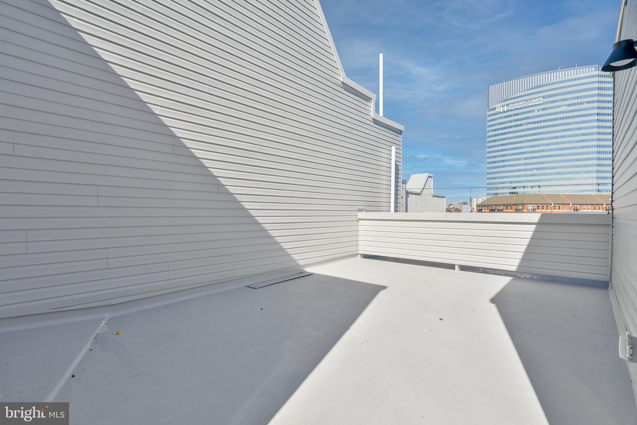 2628 WEBSTER STREET 32 1