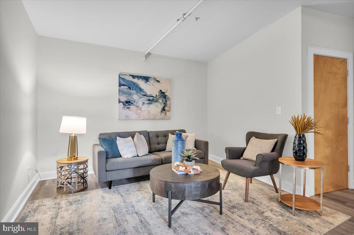 810 N HANCOCK STREET 7