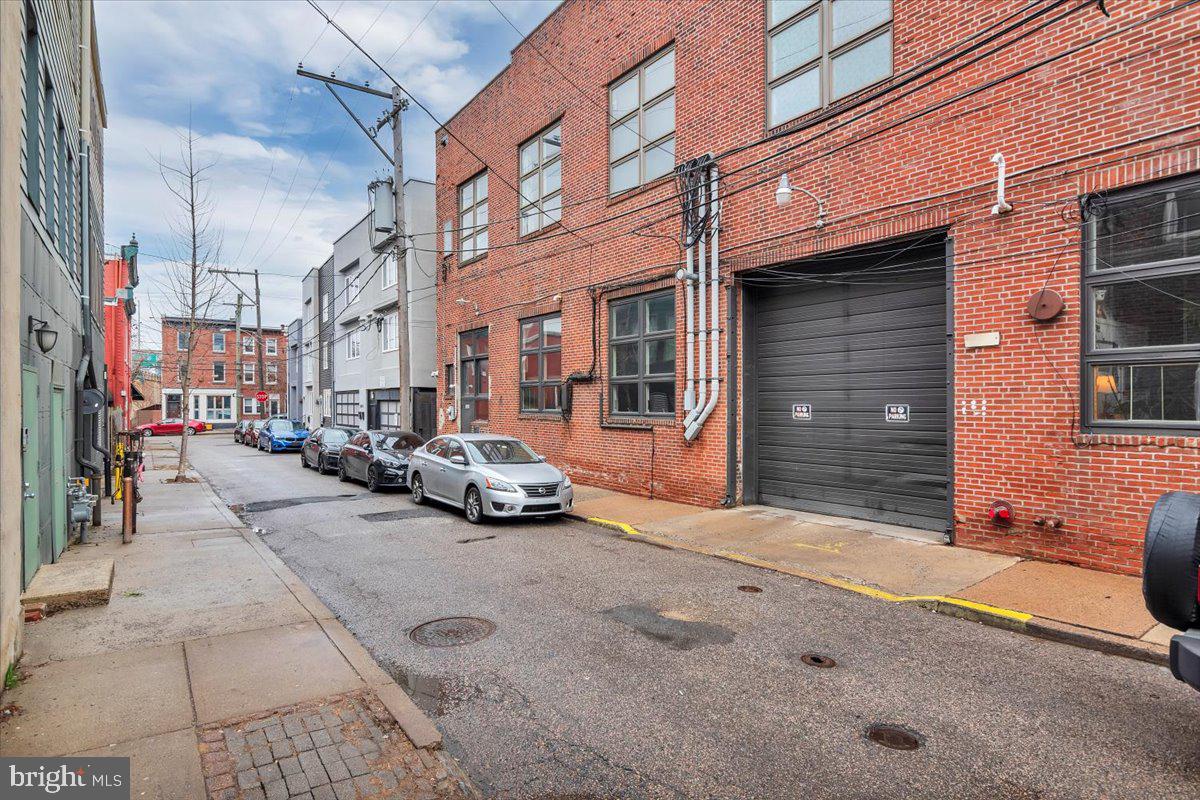 810 N HANCOCK STREET 7