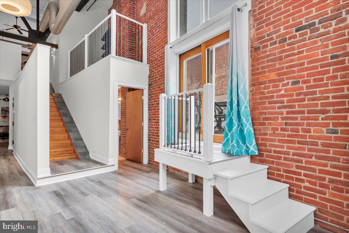 810 N HANCOCK STREET 7