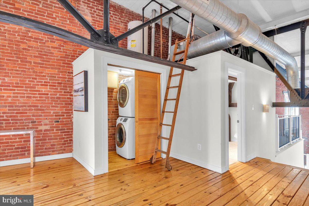 810 N HANCOCK STREET 7