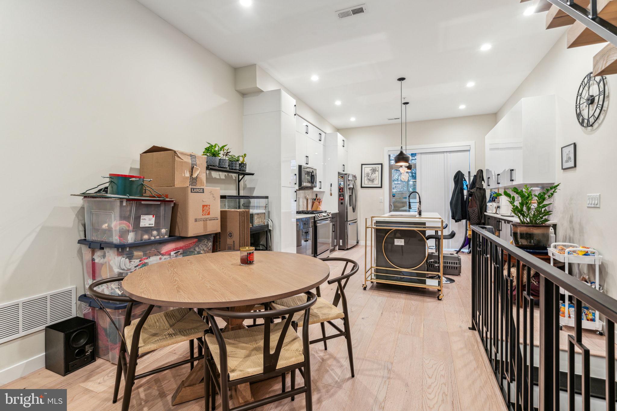 2626 EARP STREET