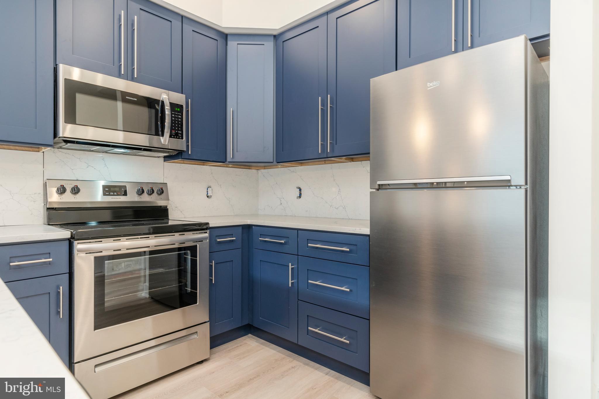4550 MITCHELL STREET 407