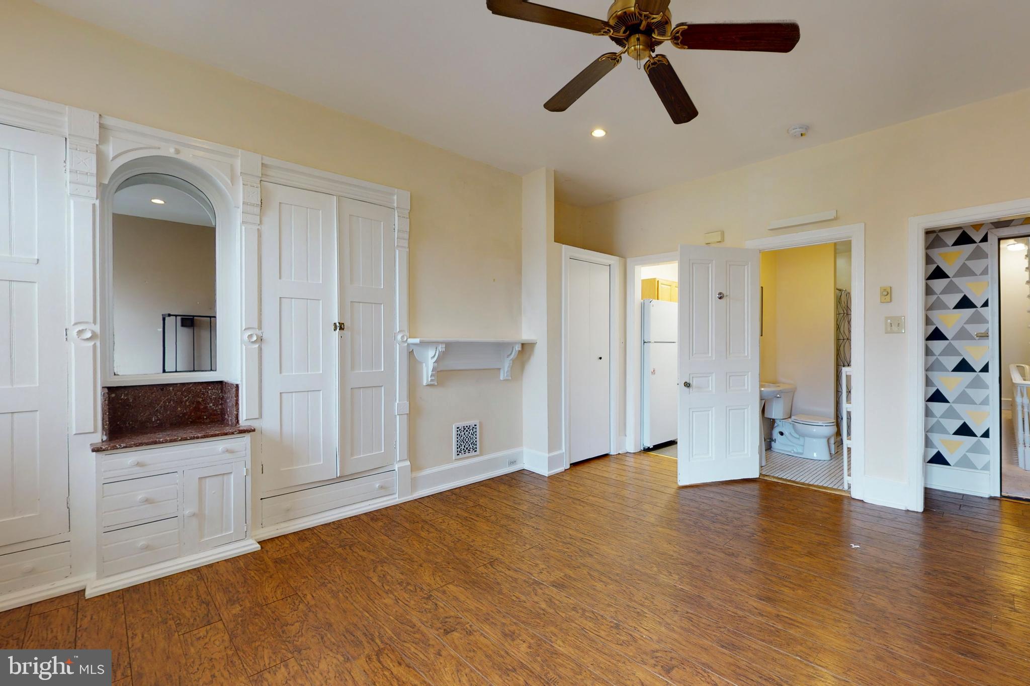 804 CORINTHIAN AVENUE