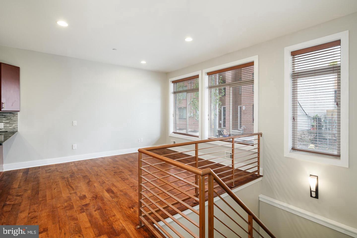 1535 N PHILIP STREET 39 14