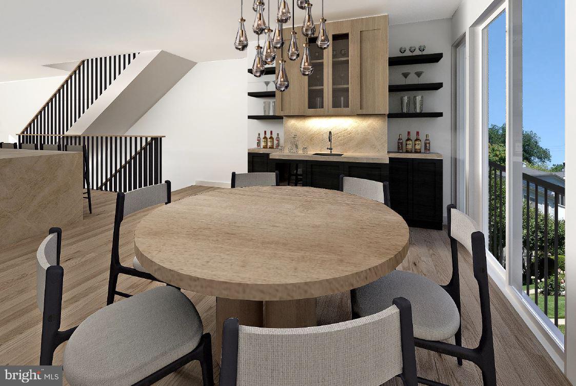 2815 S HUTCHINSON STREET