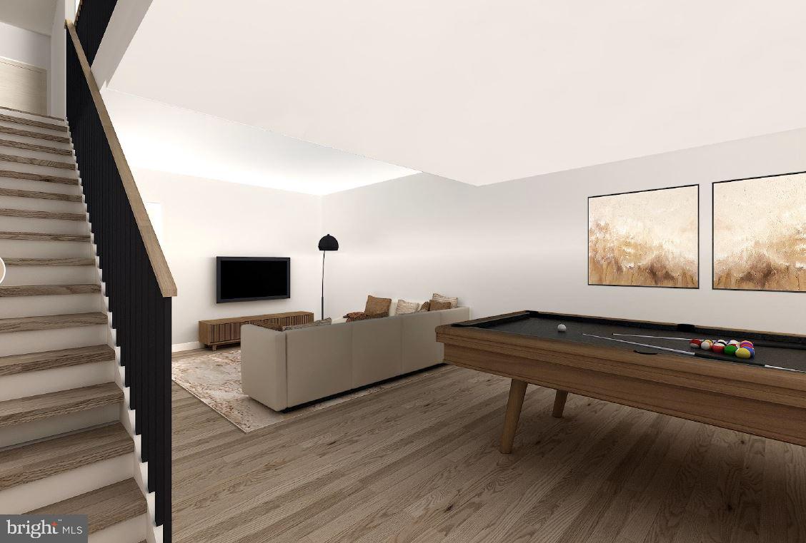 2815 S HUTCHINSON STREET