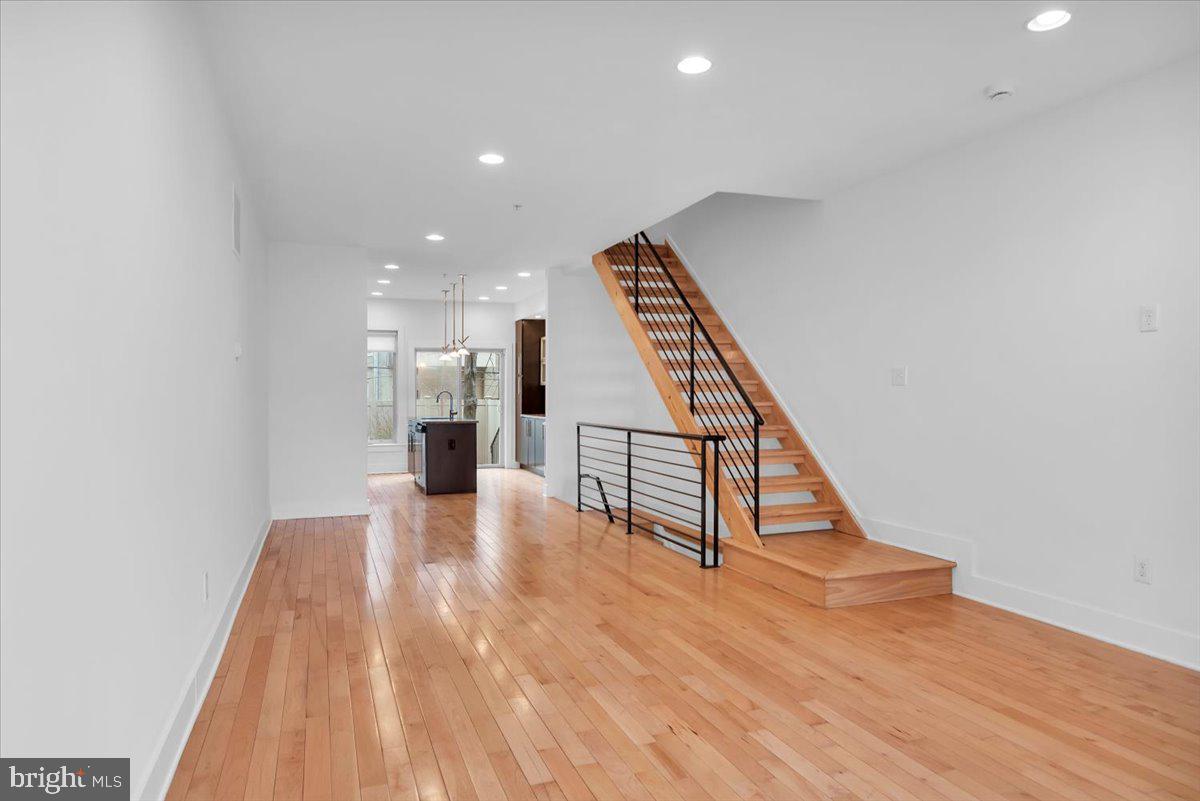 1643 S 5TH STREET