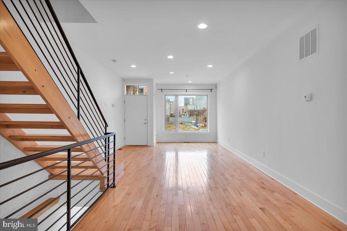 1643 S 5TH STREET